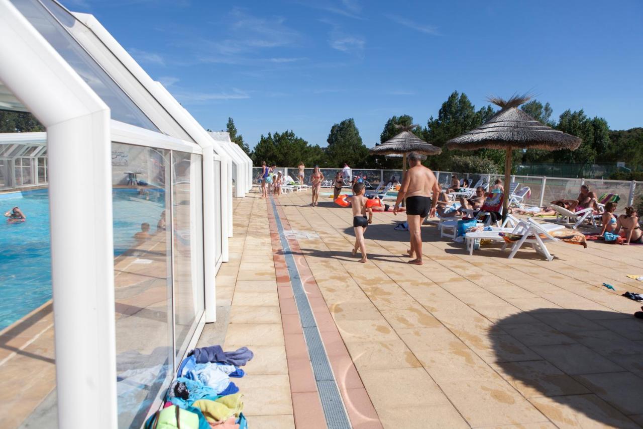 Domaine Du Collet**** Hotel Villeneuve-en-Retz Buitenkant foto